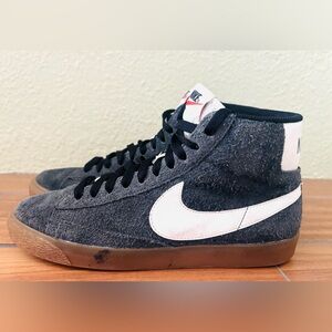 Nike Blazer Mid Suede Vintage Shoes Sneakers in Grey Upper and Gum Soles Size: 8